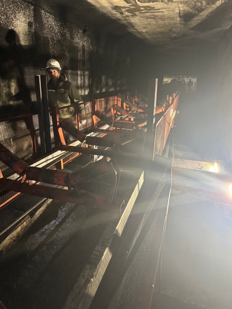 Под Железногорском 16 ноября загорелся завод «Цинкум» Под Железногорском 16 ноября загорелся завод «Цинкум»