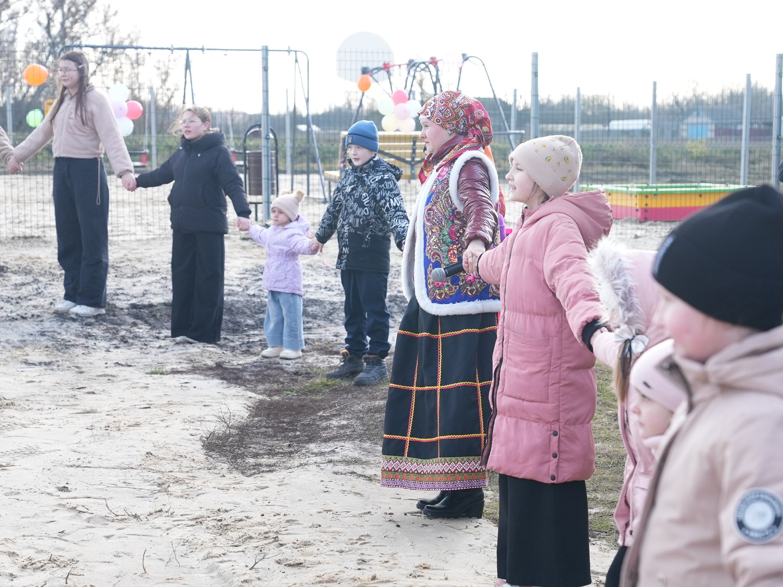 В Афанасьево открыли детскую площадку В Афанасьево открыли детскую площадку