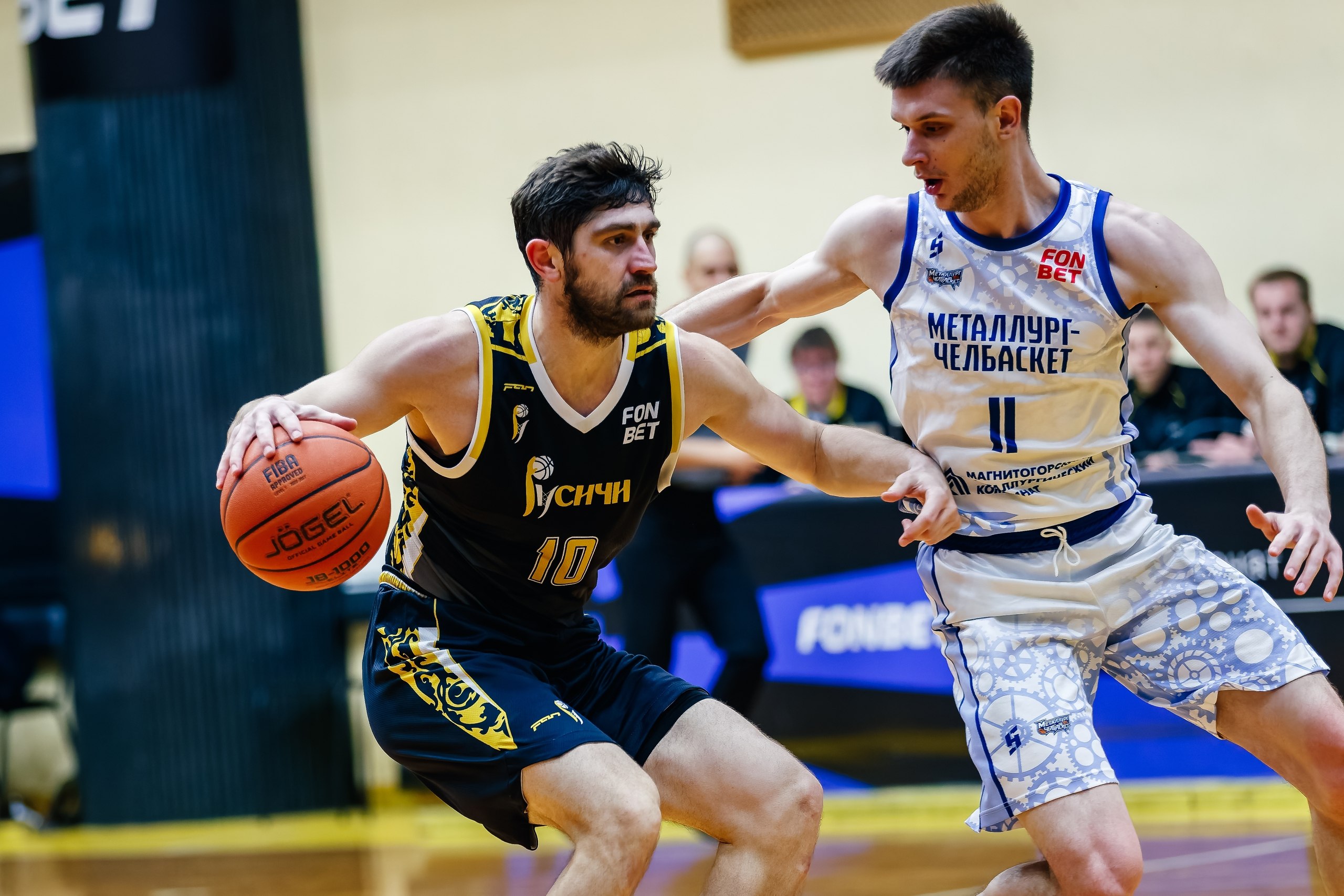 "РУСИЧИ" ДОМА!. Курский мужской баскетбольный клуб "Русичи" провел первые домашние игры в родном городе после годичного перерыва "РУСИЧИ" ДОМА!. Курский мужской баскетбольный клуб "Русичи" провел первые домашние игры в родном городе после годичного перерыва