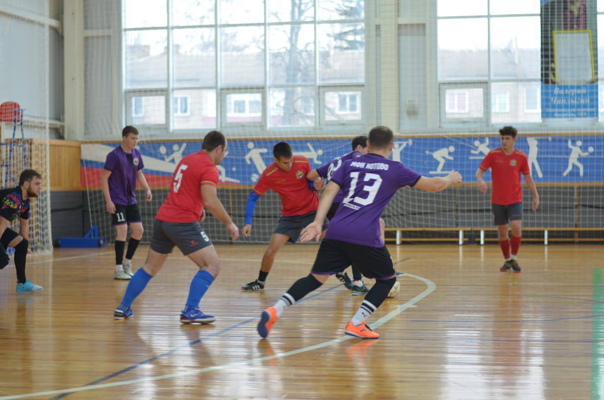 12 ноября в универсальном спортивном зале МКУ «ФОК «Русич» Пристенского района прошли игры Кубка Курской области по футзалу 2025 года в группе Д. В соревнованиях встретились команды «Легион - ДЮСШ» (г. Обоянь), «Суджа» (г.... 12 ноября в универсальном спортивном зале МКУ «ФОК «Русич» Пристенского района прошли игры Кубка Курской области по футзалу 2025 года в группе Д. В соревнованиях встретились команды «Легион - ДЮСШ» (г. Обоянь), «Суджа» (г....