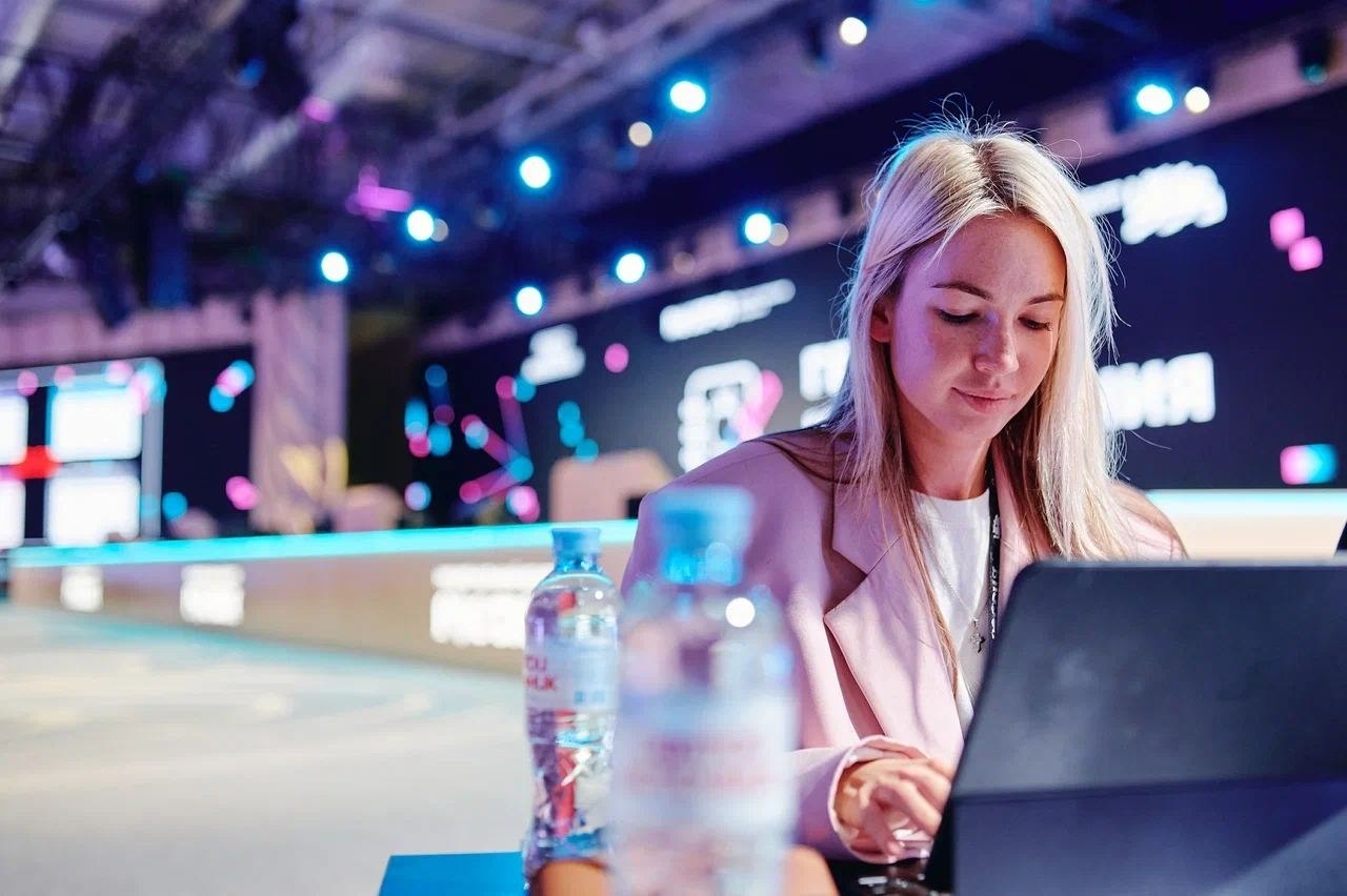 Россия будущего в твоих руках и в коде нейросети Россия будущего в твоих руках и в коде нейросети