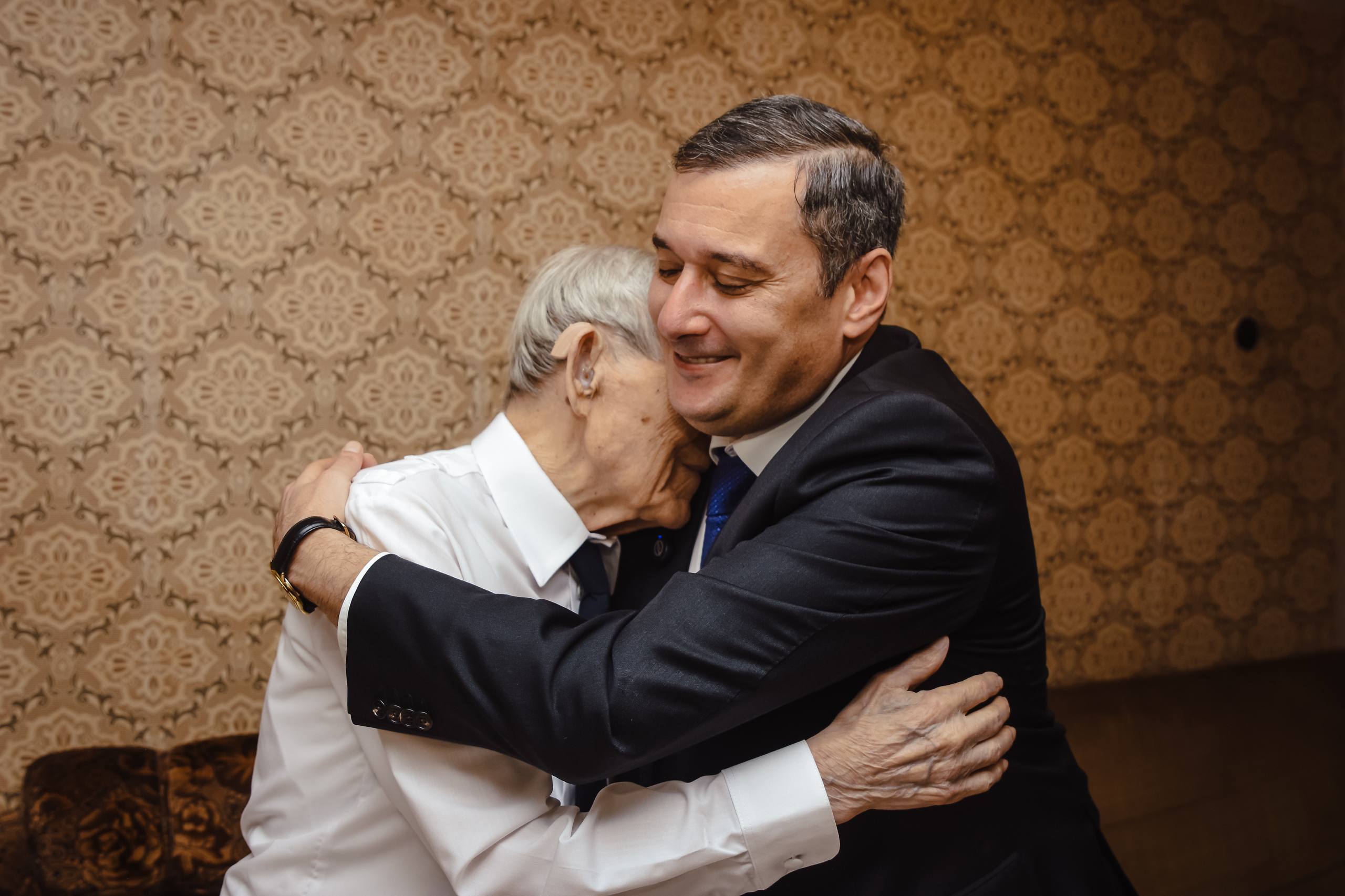 Александр Хинштейн поздравил ветерана Михаила Жакова с 103-летием Александр Хинштейн поздравил ветерана Михаила Жакова с 103-летием