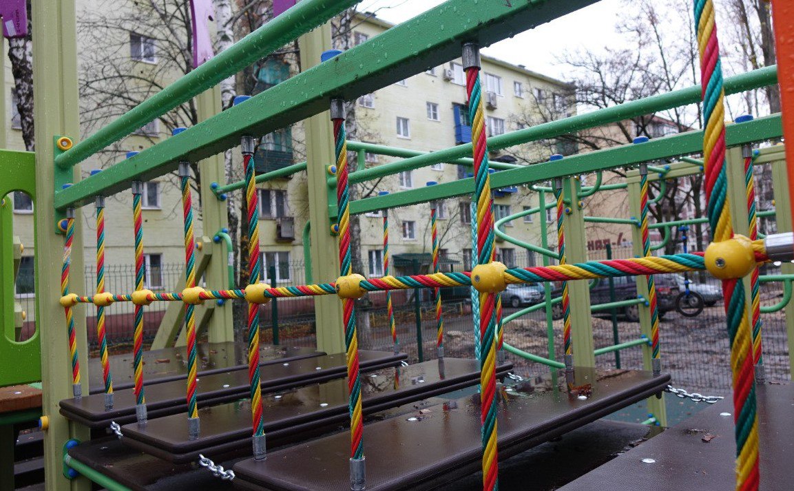 Игорь Корпунков: Сегодня осмотрели детские площадки, установленные в Курчатове в этом году Игорь Корпунков: Сегодня осмотрели детские площадки, установленные в Курчатове в этом году