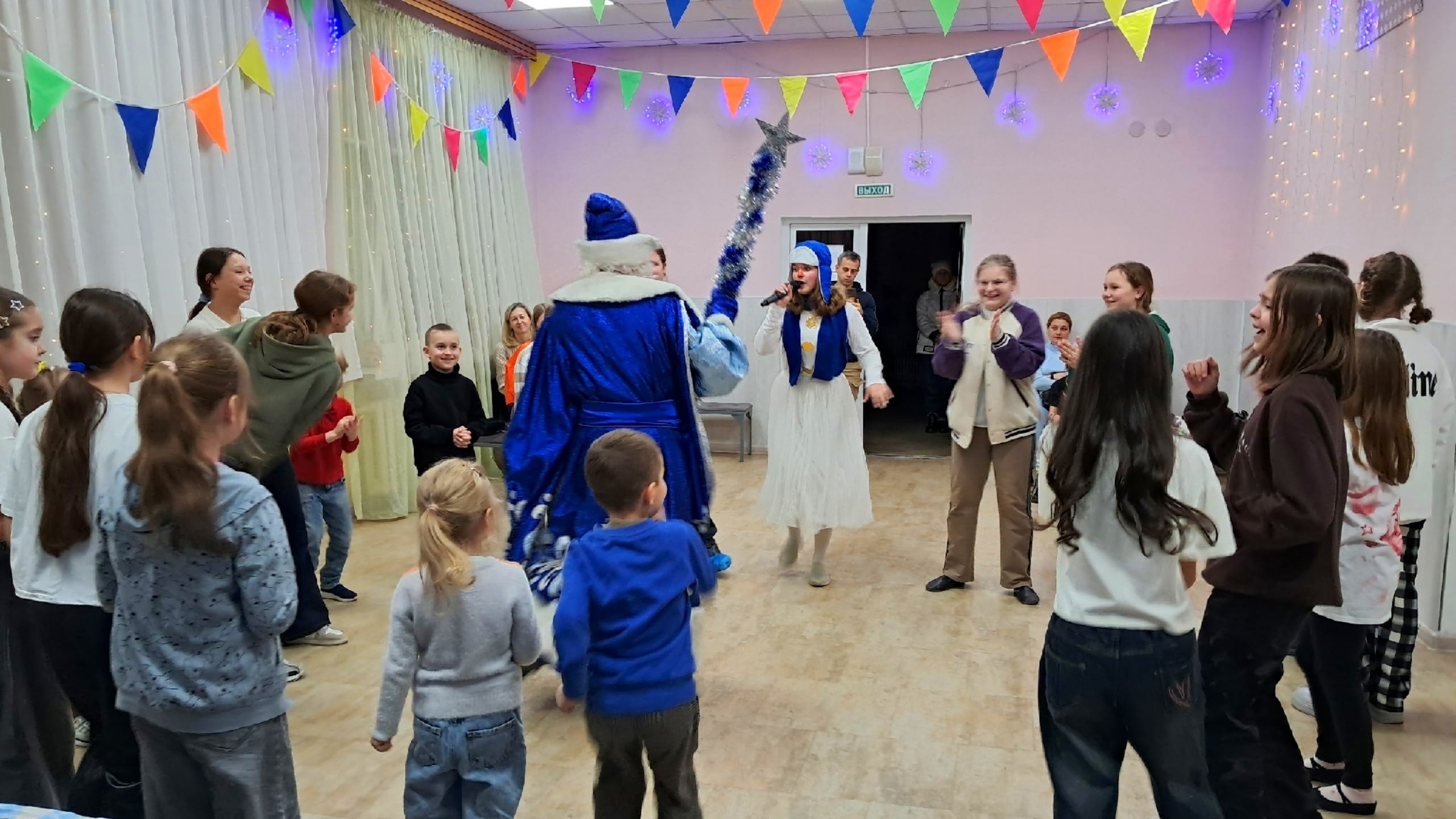 В Культурном центре "Алиса" прошло удивительное мероприятие, посвященное Дню рождения замечательного волшебника Деда Мороза! В Культурном центре "Алиса" прошло удивительное мероприятие, посвященное Дню рождения замечательного волшебника Деда Мороза!