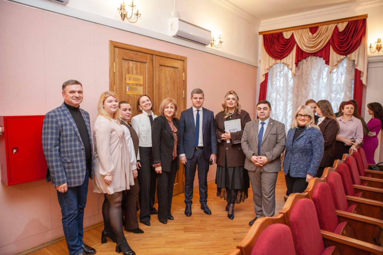 Сегодня в Курске прошло официальное открытие Проектного офиса Президентского фонда культурных инициатив Сегодня в Курске прошло официальное открытие Проектного офиса Президентского фонда культурных инициатив