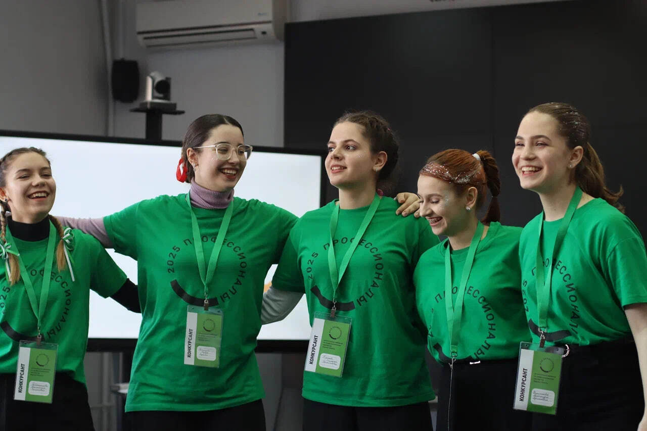 Дорогие студенты, поздравляем вас с Международным днем студентов – праздником, который объединяет молодых людей, стремящихся к знаниям, развитию и новым открытиям, по всему миру! Дорогие студенты, поздравляем вас с Международным днем студентов – праздником, который объединяет молодых людей, стремящихся к знаниям, развитию и новым открытиям, по всему миру!