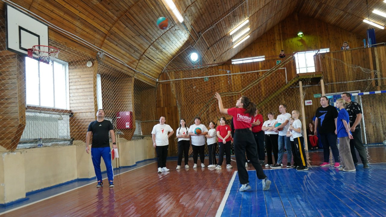 «Мама, папа, братик, я — Мы спортивная семья...» «Мама, папа, братик, я — Мы спортивная семья...»