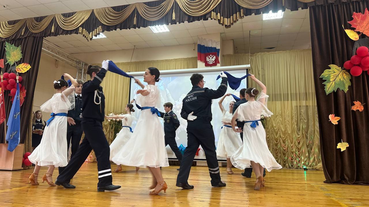 В школе №5 Курска состоялся концерт, посвящённый празднованию Дня военного пенсионера В школе №5 Курска состоялся концерт, посвящённый празднованию Дня военного пенсионера