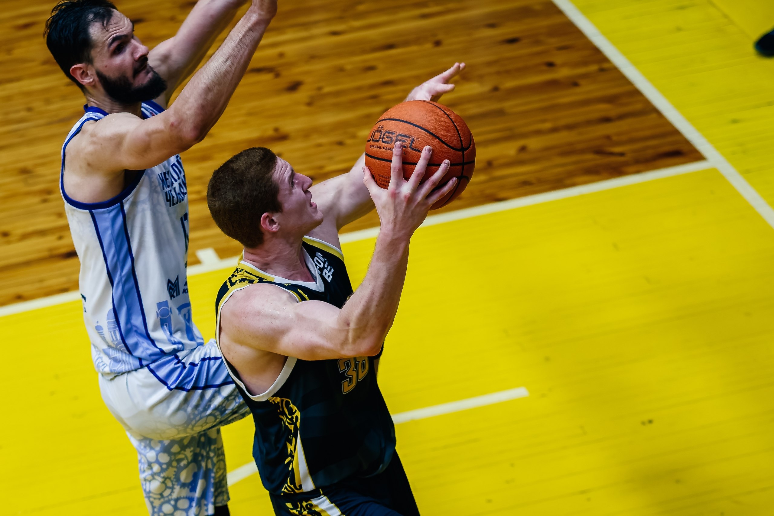 "РУСИЧИ" ДОМА!. Курский мужской баскетбольный клуб "Русичи" провел первые домашние игры в родном городе после годичного перерыва "РУСИЧИ" ДОМА!. Курский мужской баскетбольный клуб "Русичи" провел первые домашние игры в родном городе после годичного перерыва