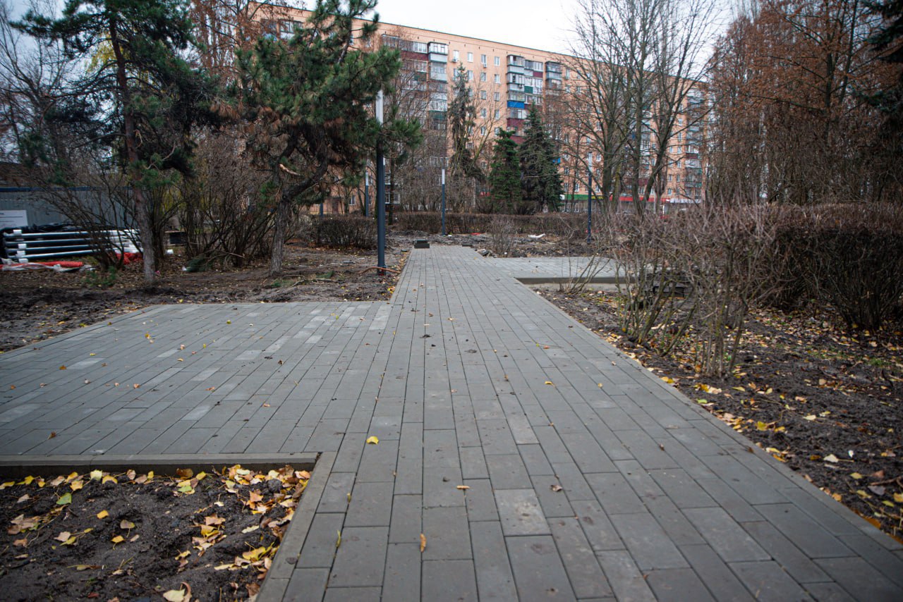 Сквер на Интернациональной благоустраивают с учётом пожеланий курян