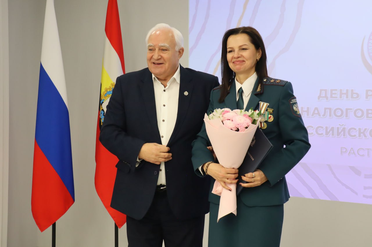 Спикер отметил наградами лучших сотрудников регионального УФНС Спикер отметил наградами лучших сотрудников регионального УФНС