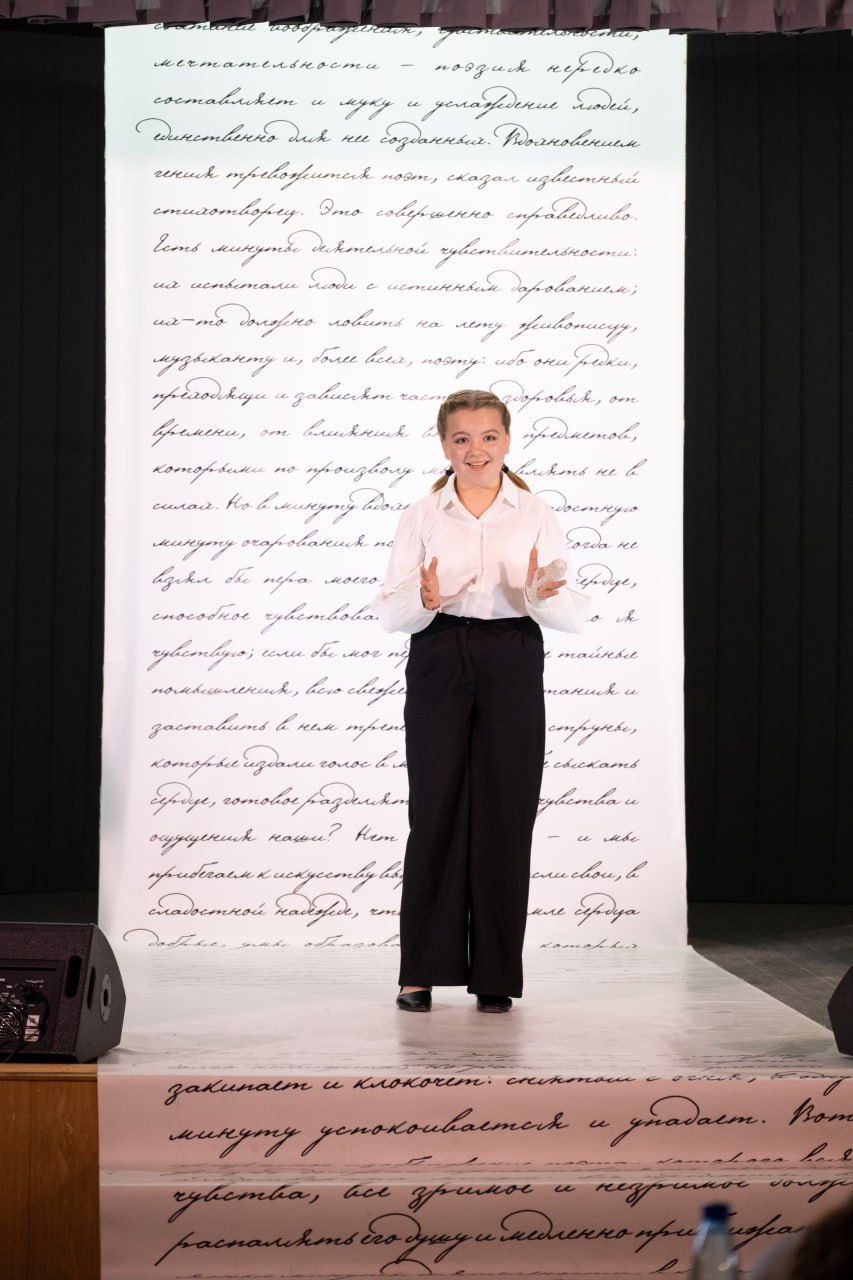 Виктор Кожухов: В минувшую субботу состоялся финал областного конкурса художественного слова «Голос русской души» в областном Дворце культуры имени Винокура Виктор Кожухов: В минувшую субботу состоялся финал областного конкурса художественного слова «Голос русской души» в областном Дворце культуры имени Винокура