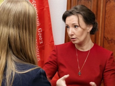 Анна Кузнецова: Сегодня в Госдуме побывали особые гости – школьники из Курска