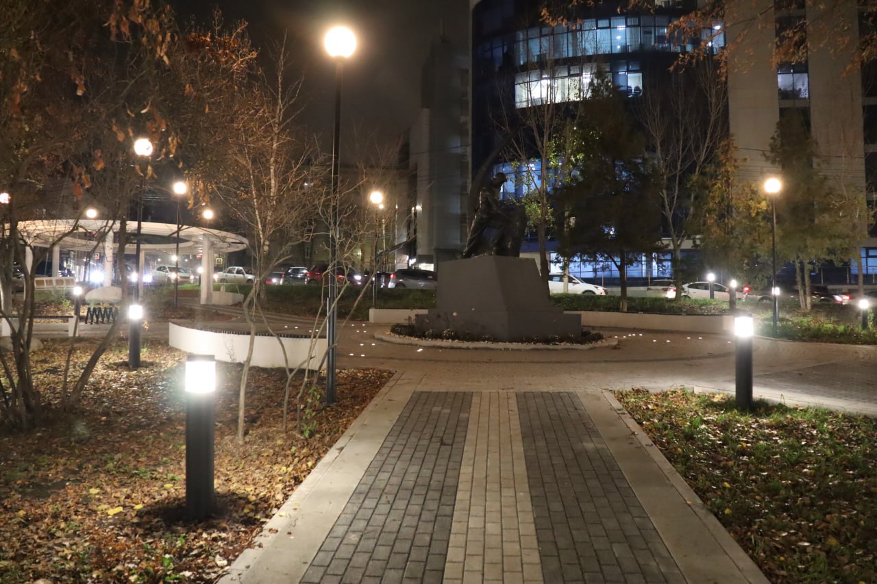 Желаем всем доброй ночи. Фото: Александр Баламутов