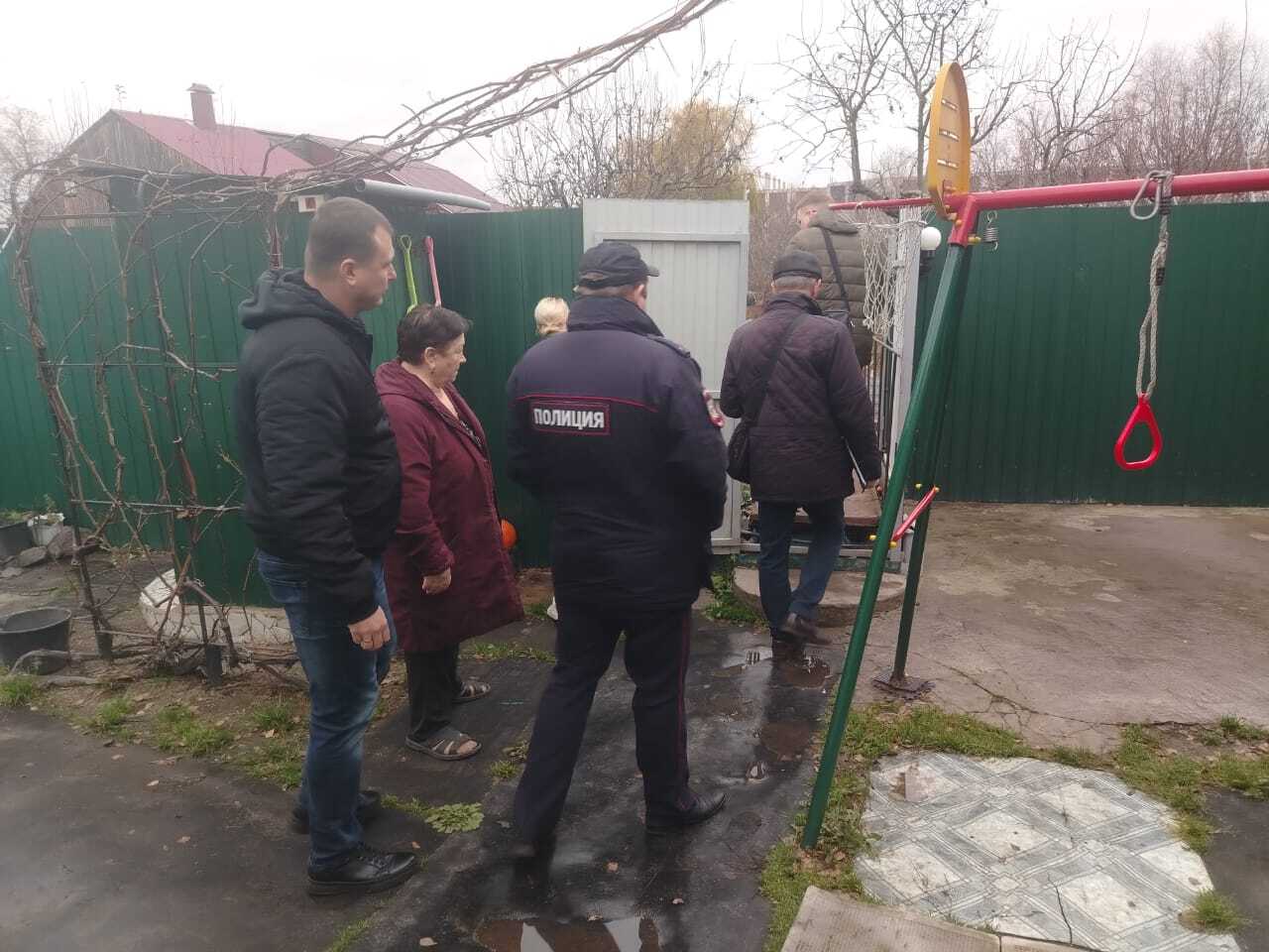 Сотрудники администрации Железнодорожного округа совместно с представителями Министерства природных ресурсов Курской области, комитета городского хозяйства Курска и Железнодорожного отдела полиции провели рейд по выявлению... Сотрудники администрации Железнодорожного округа совместно с представителями Министерства природных ресурсов Курской области, комитета городского хозяйства Курска и Железнодорожного отдела полиции провели рейд по выявлению...