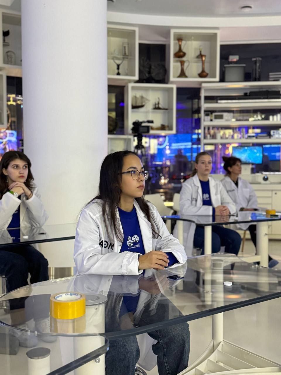 Ученица школы № 51 Курска вместе с другими победителями Всероссийского конкурса «Первые в городе» отправилась в технический тур на исторические и действующие объекты атомной отрасли нашей страны Ученица школы № 51 Курска вместе с другими победителями Всероссийского конкурса «Первые в городе» отправилась в технический тур на исторические и действующие объекты атомной отрасли нашей страны