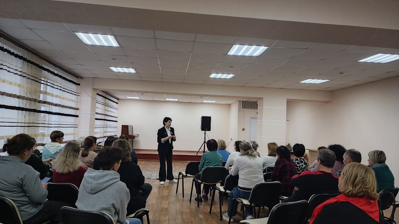 В районном Доме культуры состоялось выездное занятие по программе «Первая помощь пострадавшим», организованное Сухаревой Еленой Егоровной, начальником учебно-методического центра ТЦМК ОБУЗ «Курская областная многопрофильная...