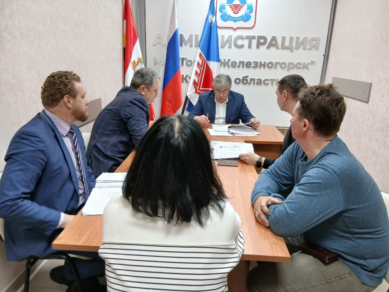 Александр Михайлов: Провел еженедельный прием граждан, на котором обсудили вопросы благоустройства, доступной среды для железногорцев с ограниченными возможностями здоровья и законности оформления земельных участков