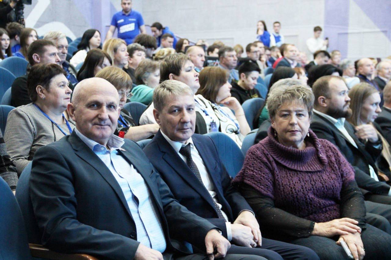 Курские единороссы провели форум муниципальных депутатов Курские единороссы провели форум муниципальных депутатов