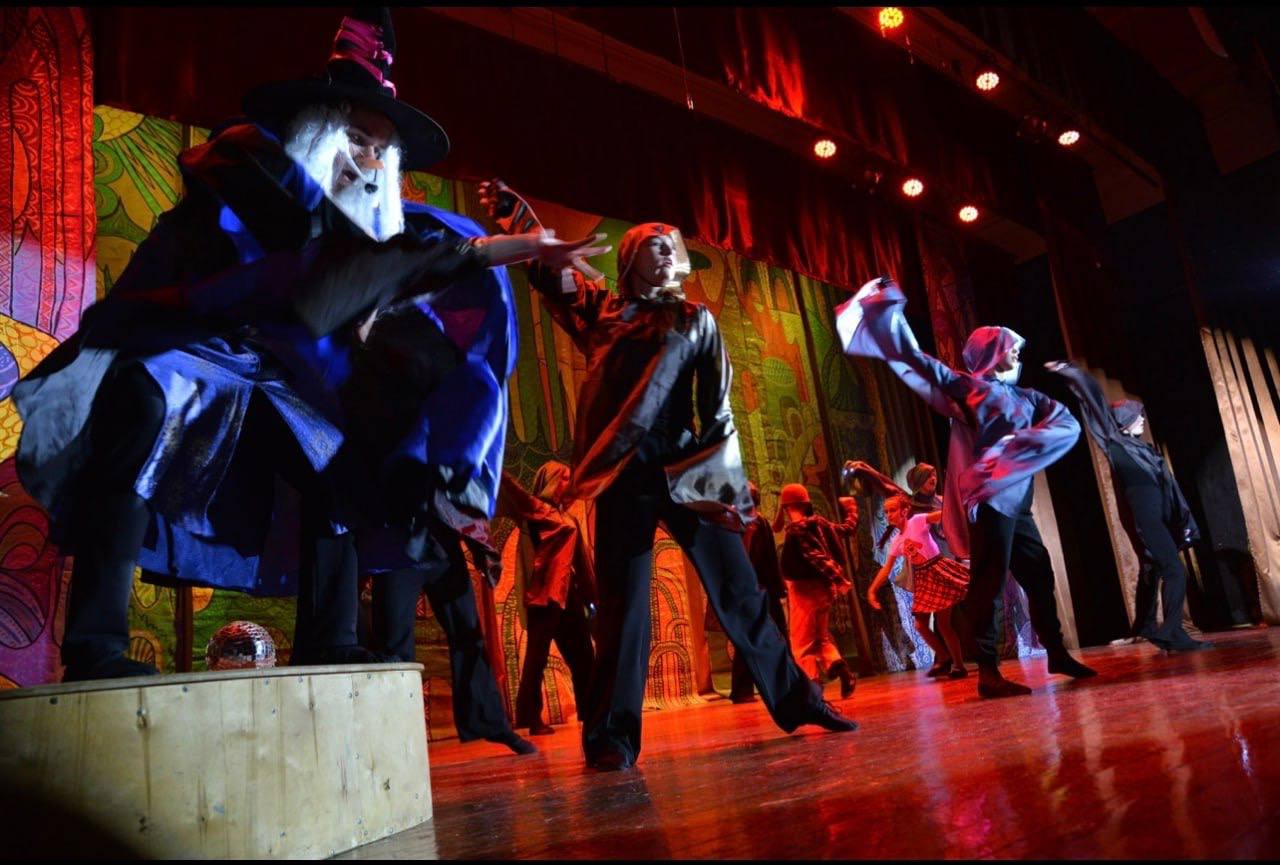 Депутаты-единороссы организовали для мальчишек и девчонок из приграничья просмотр мюзикла «Волшебник Изумрудного города» Депутаты-единороссы организовали для мальчишек и девчонок из приграничья просмотр мюзикла «Волшебник Изумрудного города»