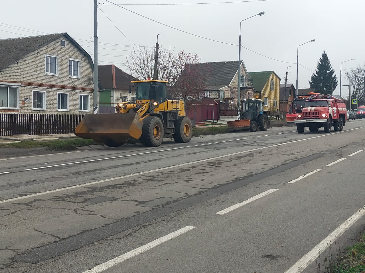 Сергей Цуканов: Сегодня в рамках штабной тренировки по ликвидации чрезвычайных ситуаций, вызванных нарушением пропускной способности на автомобильных дорогах Курской области, Фатежское районное звено ТП РСЧС Курской области... Сергей Цуканов: Сегодня в рамках штабной тренировки по ликвидации чрезвычайных ситуаций, вызванных нарушением пропускной способности на автомобильных дорогах Курской области, Фатежское районное звено ТП РСЧС Курской области...