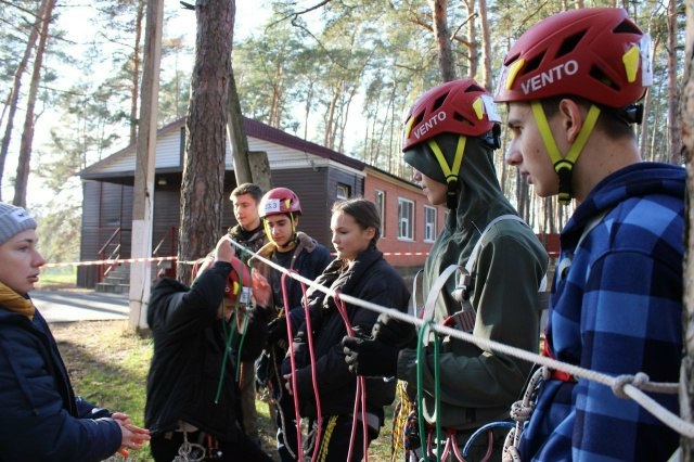 Подведены итоги осенних региональных соревнований «Школа безопасности», в которых приняли участие 25 команд из школ и колледжей Курской области Подведены итоги осенних региональных соревнований «Школа безопасности», в которых приняли участие 25 команд из школ и колледжей Курской области