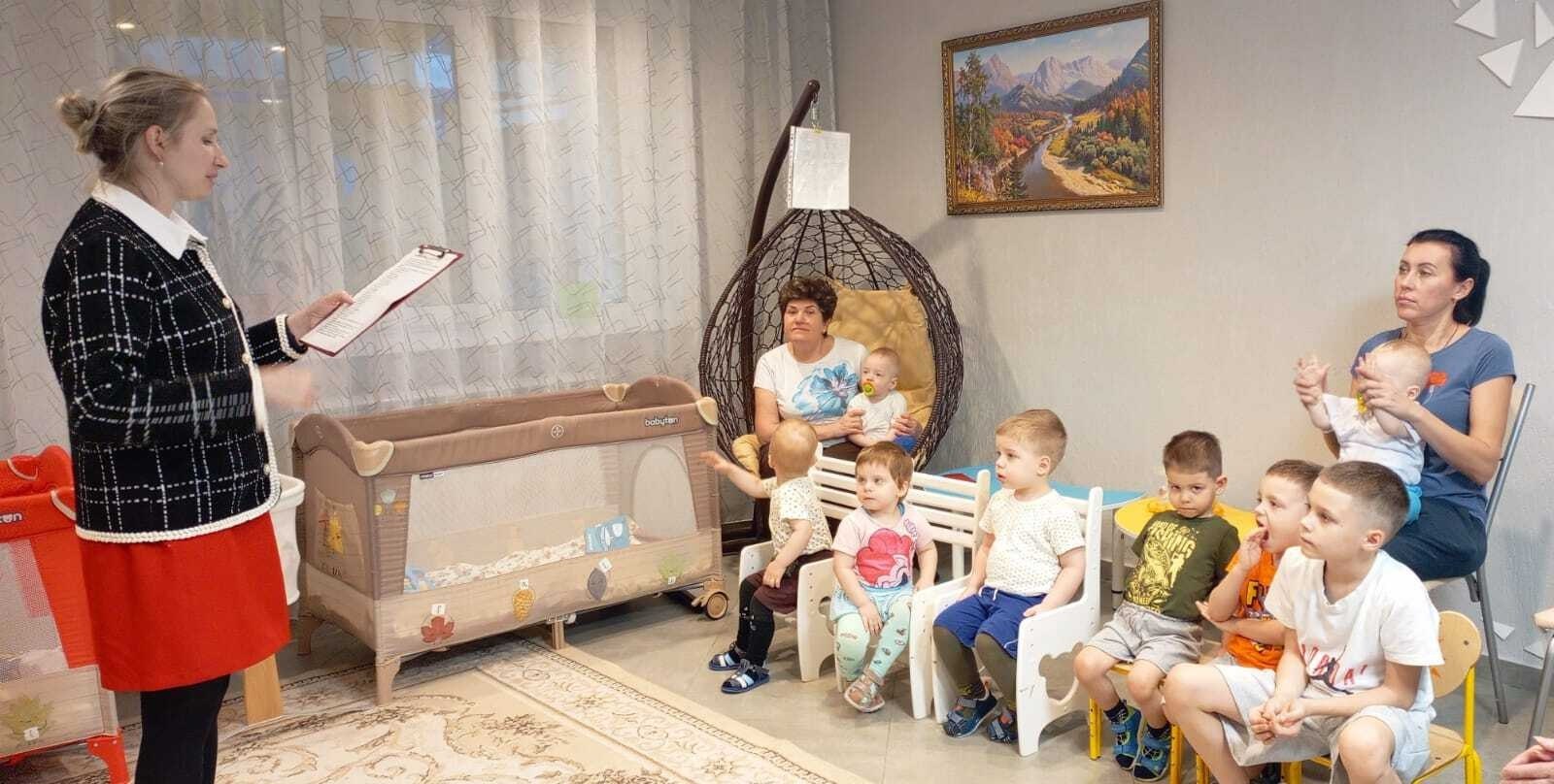 Сотрудники Культурного центра семейного чтения и досуга имени П.А. Михина провели для воспитанников Специализированного центра «Аистёнок» литературную гостиную «Передай добро по кругу» Сотрудники Культурного центра семейного чтения и досуга имени П.А. Михина провели для воспитанников Специализированного центра «Аистёнок» литературную гостиную «Передай добро по кругу»