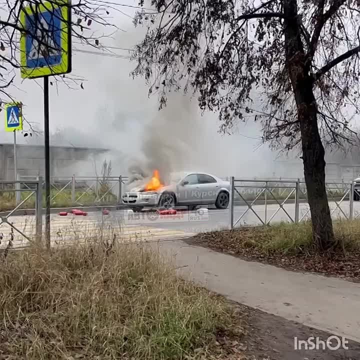 Автомобиль загорелся на Светлом проезде в Курске