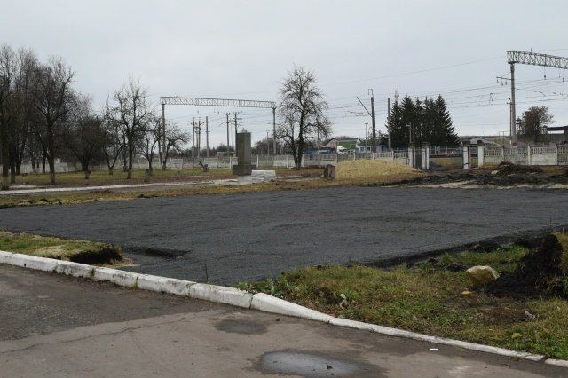 В поселке Поныри устанавливается новый детский игровой комплекс для младших школьников В поселке Поныри устанавливается новый детский игровой комплекс для младших школьников