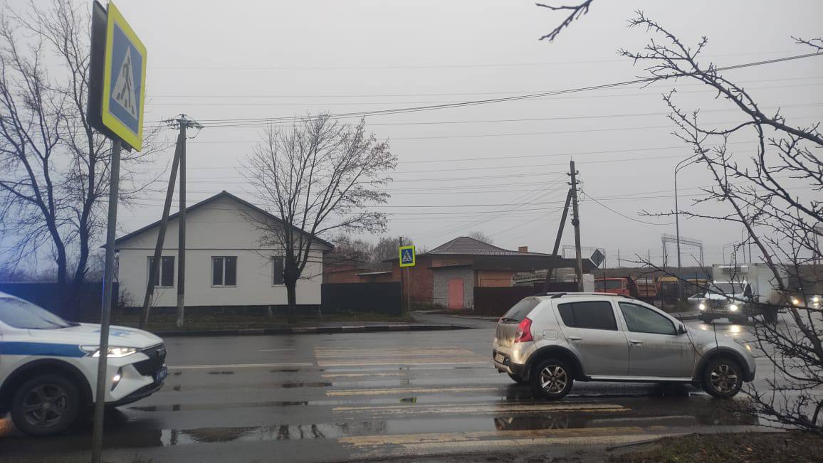 Утром на ул. Чайковского машина сбила двух пешеходов Утром на ул. Чайковского машина сбила двух пешеходов