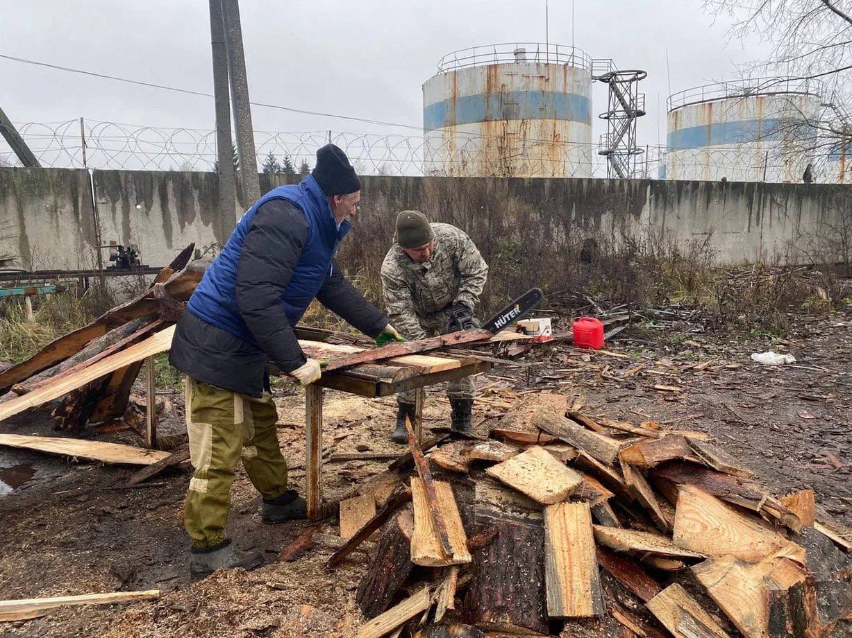 Более 60 домов в приграничье восстановлено волонтерами лагеря Единой России «Курский рубеж» Более 60 домов в приграничье восстановлено волонтерами лагеря Единой России «Курский рубеж»