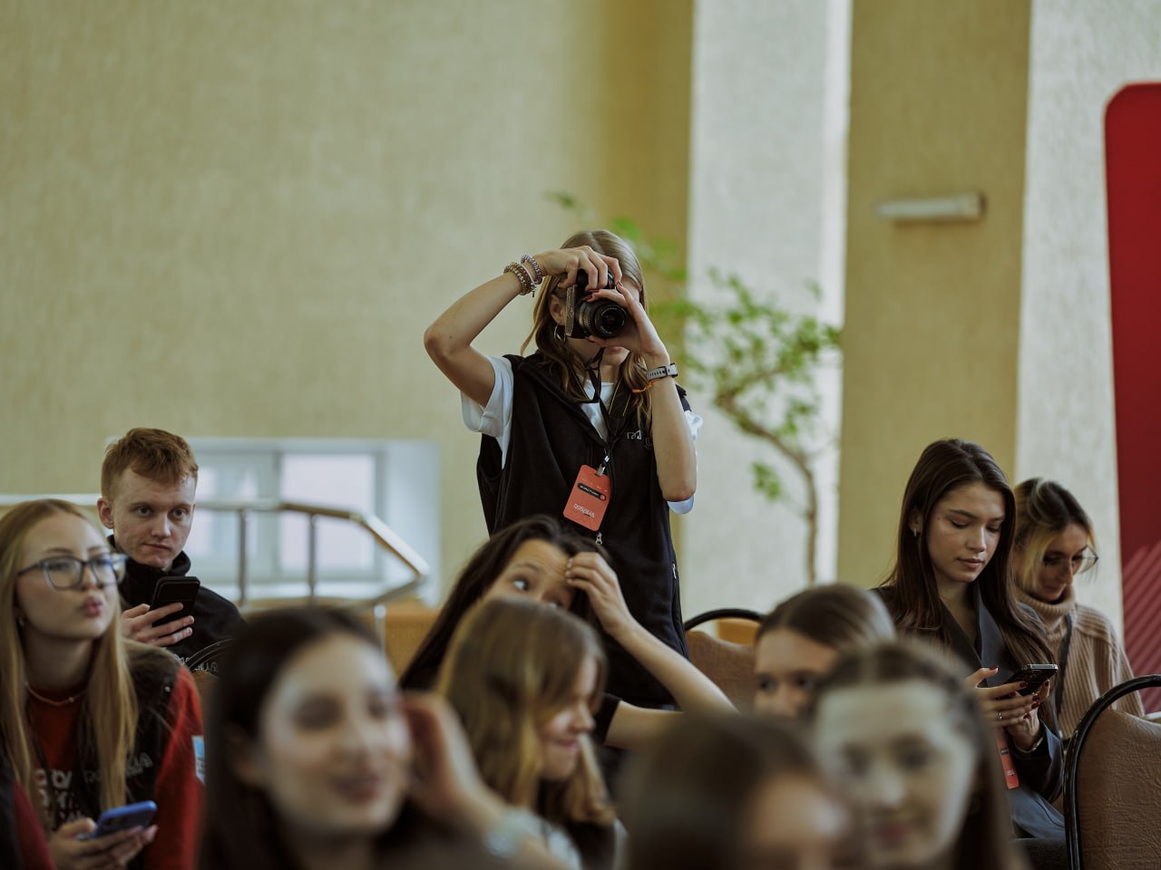 В областном Дворце молодежи стартовал молодежный медиафорум для представителей пресс-центров образовательных организаций, самостоятельных авторов, интересующихся социальными медиа и медиамаркетингом, в возрасте до 14 до 35... В областном Дворце молодежи стартовал молодежный медиафорум для представителей пресс-центров образовательных организаций, самостоятельных авторов, интересующихся социальными медиа и медиамаркетингом, в возрасте до 14 до 35...