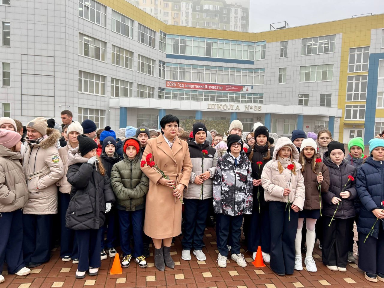 В школе № 58 Курска почтили память генерал-майора Михаила Овсянникова В школе № 58 Курска почтили память генерал-майора Михаила Овсянникова