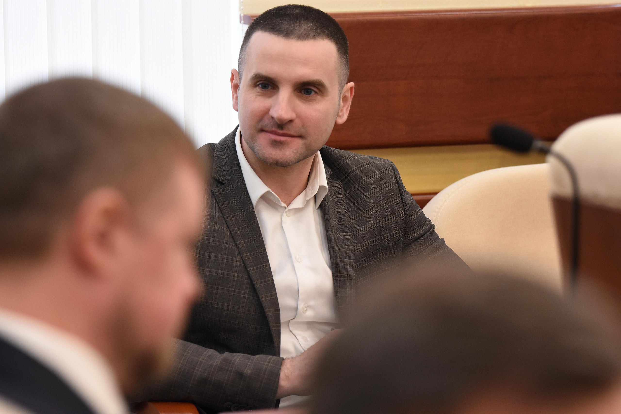 20 ноября 2025 г. Курской областной Думой принят разработанный Министерством имущества Курской области законопроект о внесении изменений в Закон Курской области «О бесплатном предоставлении в собственность отдельным... 20 ноября 2025 г. Курской областной Думой принят разработанный Министерством имущества Курской области законопроект о внесении изменений в Закон Курской области «О бесплатном предоставлении в собственность отдельным...