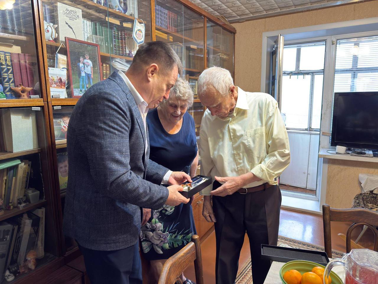 Сегодня Глава Пристенского района Петров Виктор Владимирович совместно с начальником Управления культуры, молодёжной политики, физической культуры и спорта Администрации Пристенского района Гобелко Эльвирой Игоревной, с... Сегодня Глава Пристенского района Петров Виктор Владимирович совместно с начальником Управления культуры, молодёжной политики, физической культуры и спорта Администрации Пристенского района Гобелко Эльвирой Игоревной, с...