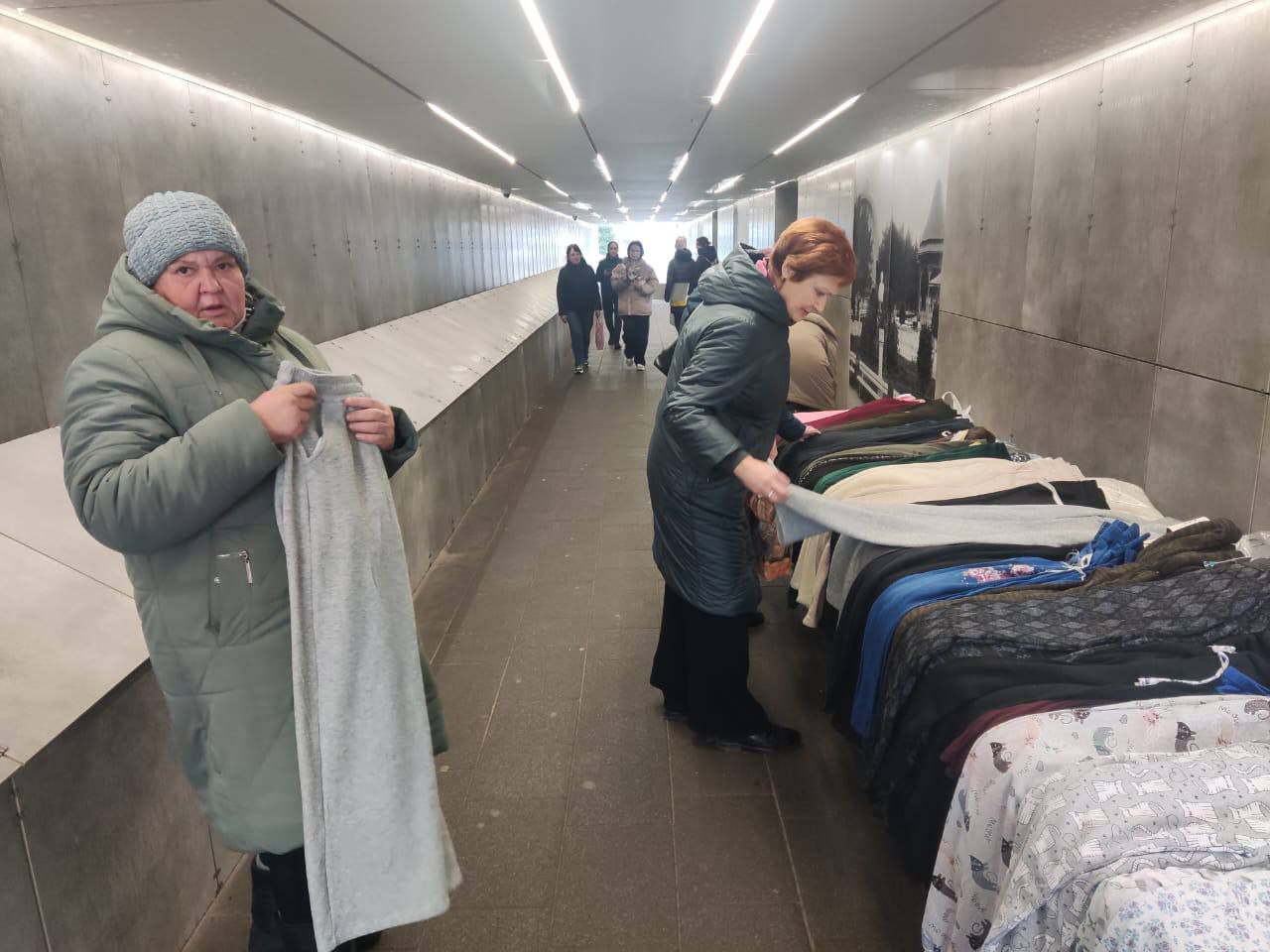 Сотрудниками комитета предпринимательства,потребительского рынка и развития общественных пространств администрации города провели рейд по пресечению несанкционированной торговли на улицах Дейнеки, Менделеева, проспектах... Сотрудниками комитета предпринимательства,потребительского рынка и развития общественных пространств администрации города провели рейд по пресечению несанкционированной торговли на улицах Дейнеки, Менделеева, проспектах...