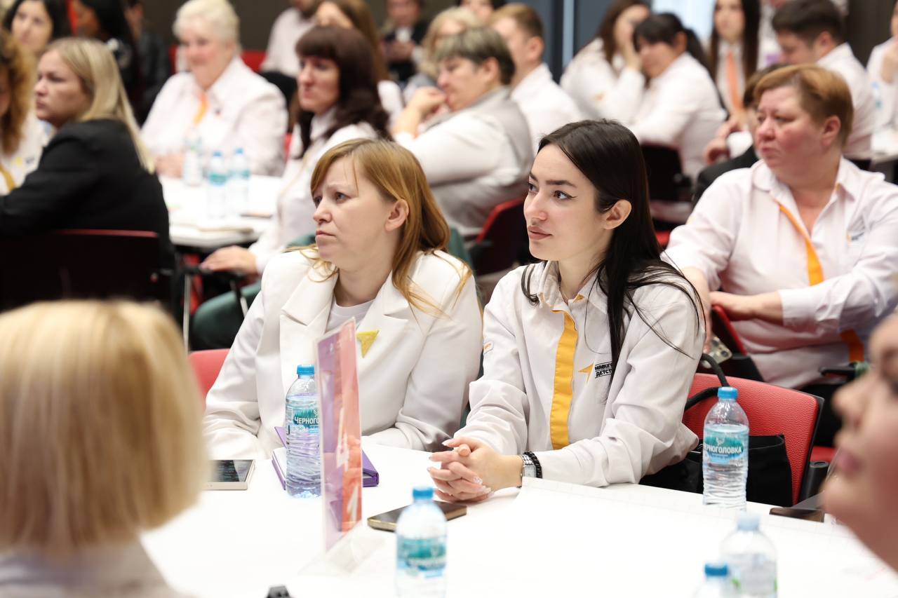 Команда «Навигаторов детства» обсуждает стратегию развития проекта Команда «Навигаторов детства» обсуждает стратегию развития проекта