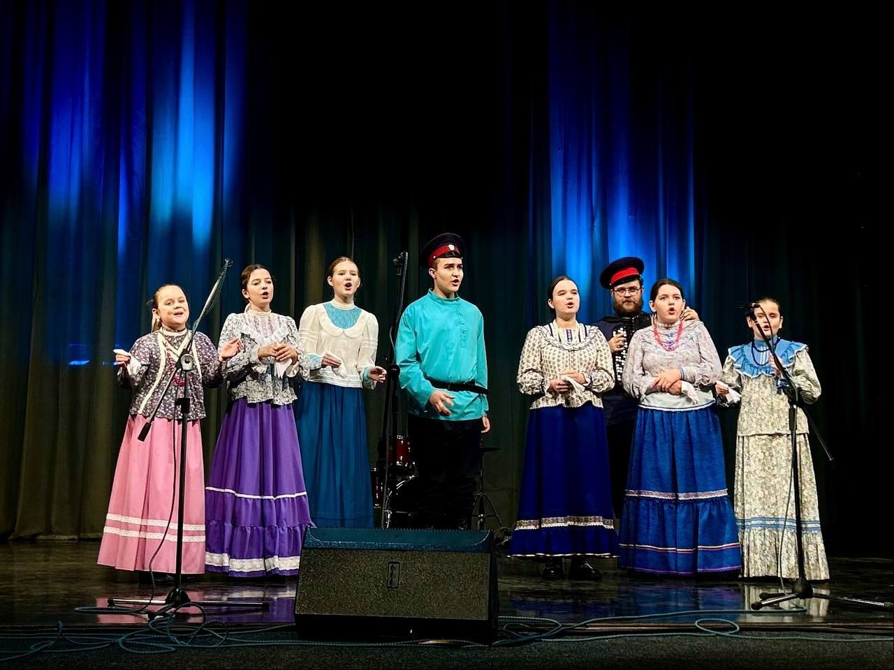 В детской школе искусств № 6 Курска состоялся областной фестиваль, посвящённый памяти советского и российского певца Ивана Николаевича Суржикова