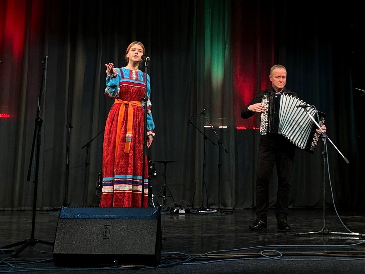 В детской школе искусств № 6 Курска состоялся областной фестиваль, посвящённый памяти советского и российского певца Ивана Николаевича Суржикова В детской школе искусств № 6 Курска состоялся областной фестиваль, посвящённый памяти советского и российского певца Ивана Николаевича Суржикова