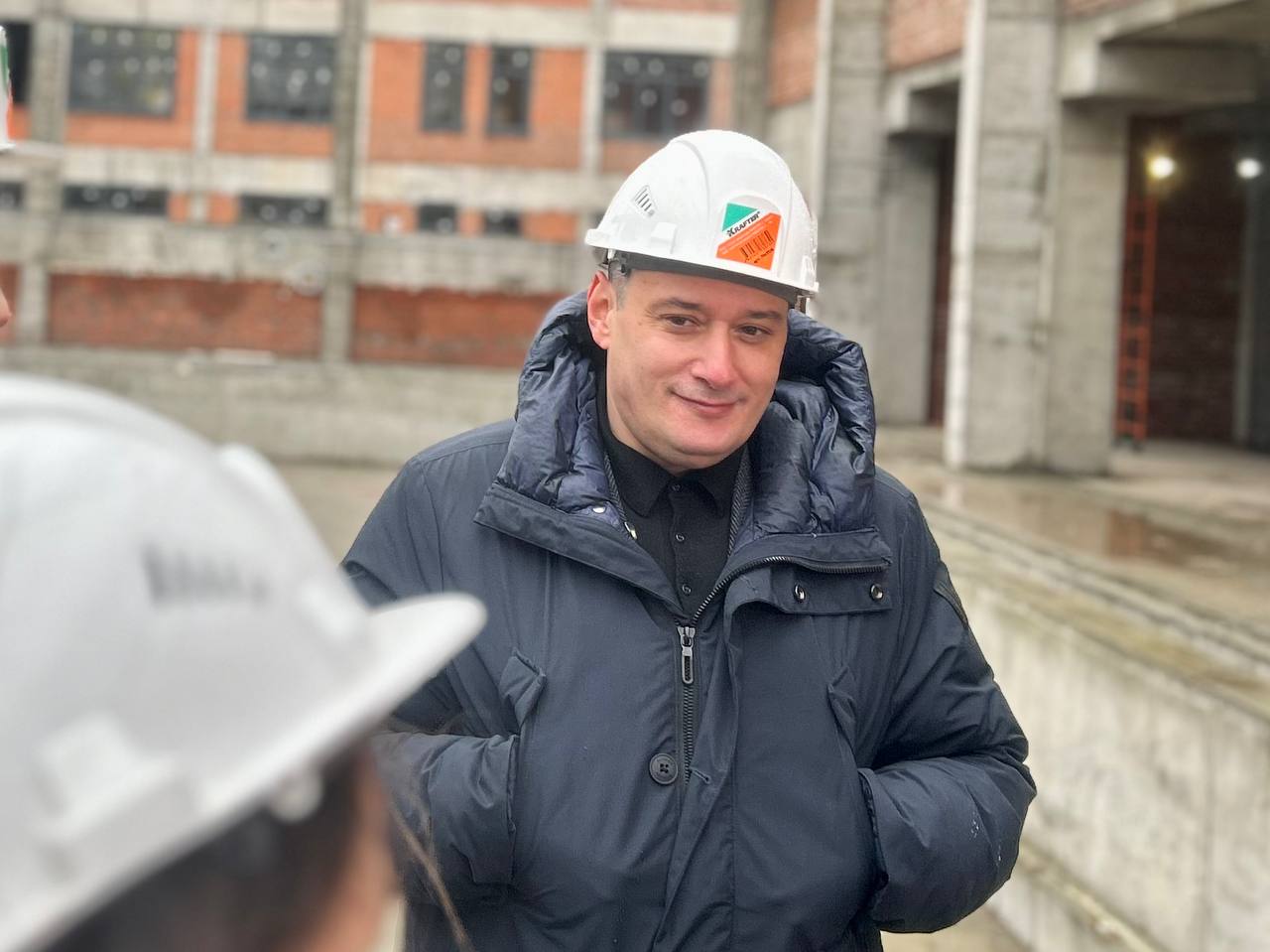 Губернатор Курской области посетил строящуюся школу на проспекте Плевицкой Губернатор Курской области посетил строящуюся школу на проспекте Плевицкой