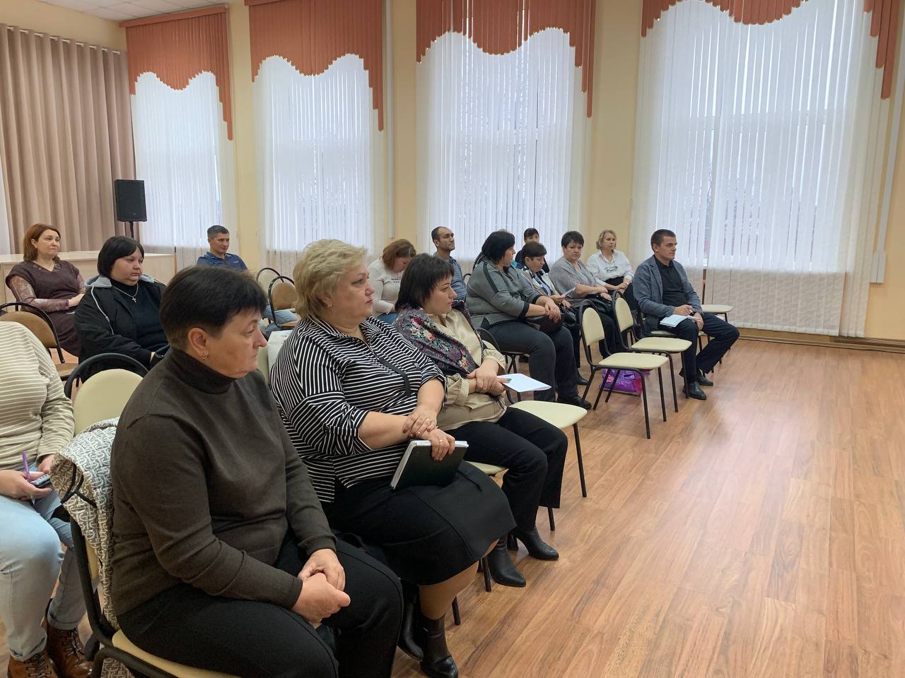 Виктор Петров: Сегодня в Администрации Пристенского района прошло совещание с индивидуальными предпринимателями, на котором обсуждались важные направления поддержки бизнеса и совместной работы Виктор Петров: Сегодня в Администрации Пристенского района прошло совещание с индивидуальными предпринимателями, на котором обсуждались важные направления поддержки бизнеса и совместной работы