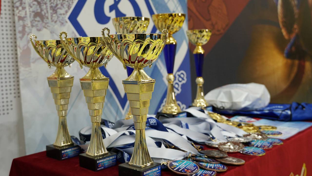 Турнир по самбо памяти погибших военнослужащих и сотрудников силовых структур прошёл в Брянске Турнир по самбо памяти погибших военнослужащих и сотрудников силовых структур прошёл в Брянске