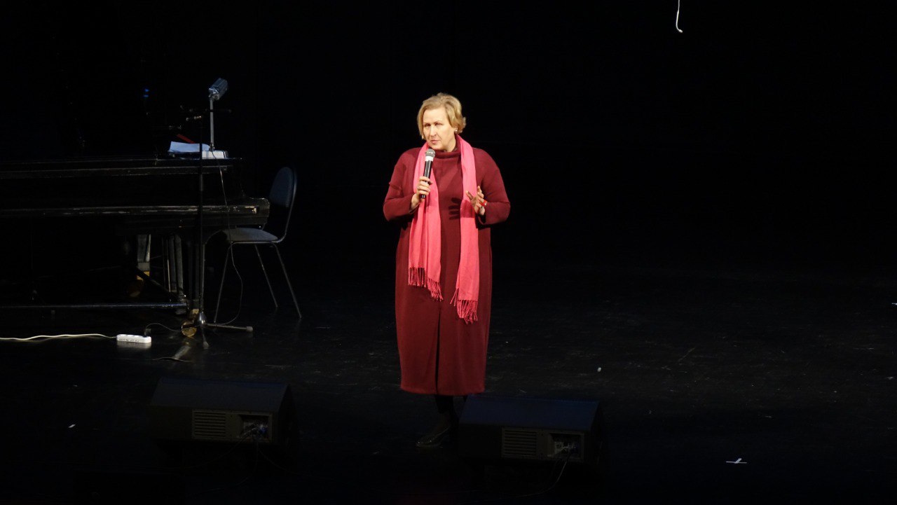 Игорь Корпунков: В год 80-летия Победы Управление по культуре, спорту и делам молодёжи администрации города Курчатова организовало уникальный кинопоказ «Новое кино. С любовью к Отчизне» Игорь Корпунков: В год 80-летия Победы Управление по культуре, спорту и делам молодёжи администрации города Курчатова организовало уникальный кинопоказ «Новое кино. С любовью к Отчизне»