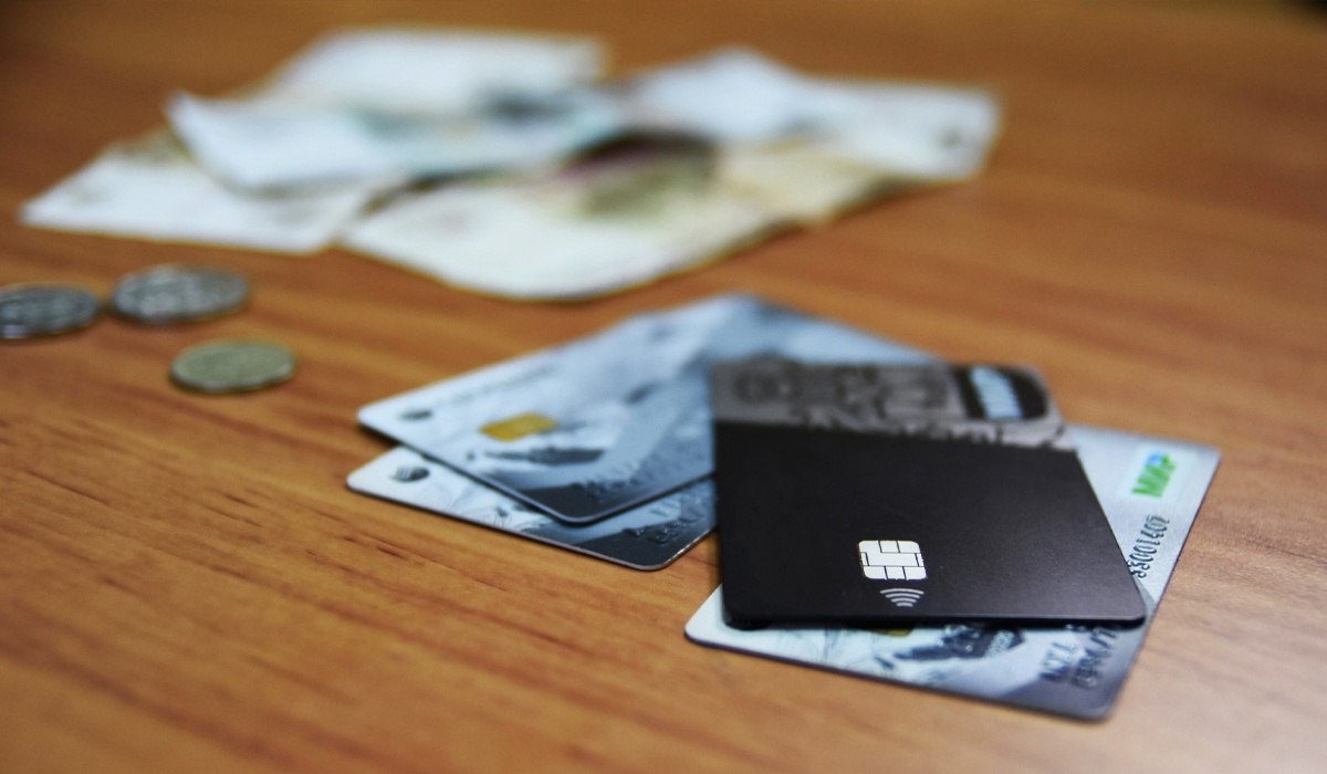 Мошенники за неделю украли у курян 9,7 миллиона рублей