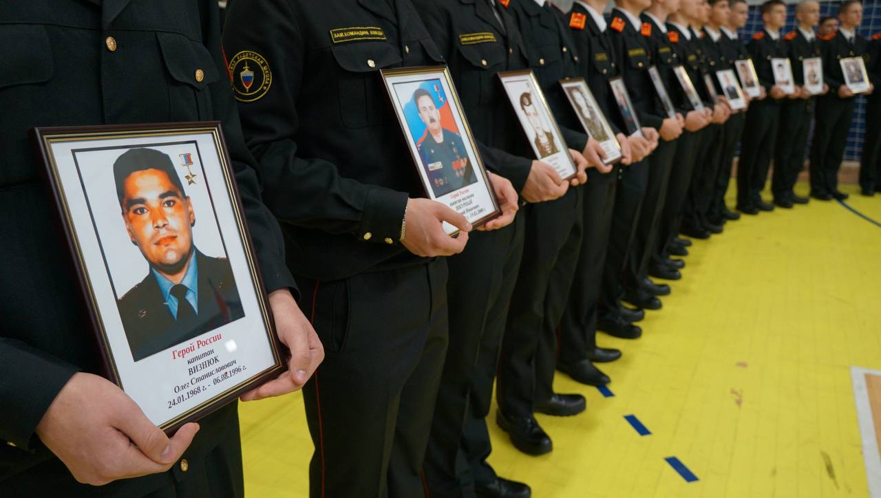 Турнир по самбо памяти погибших военнослужащих и сотрудников силовых структур прошёл в Брянске Турнир по самбо памяти погибших военнослужащих и сотрудников силовых структур прошёл в Брянске