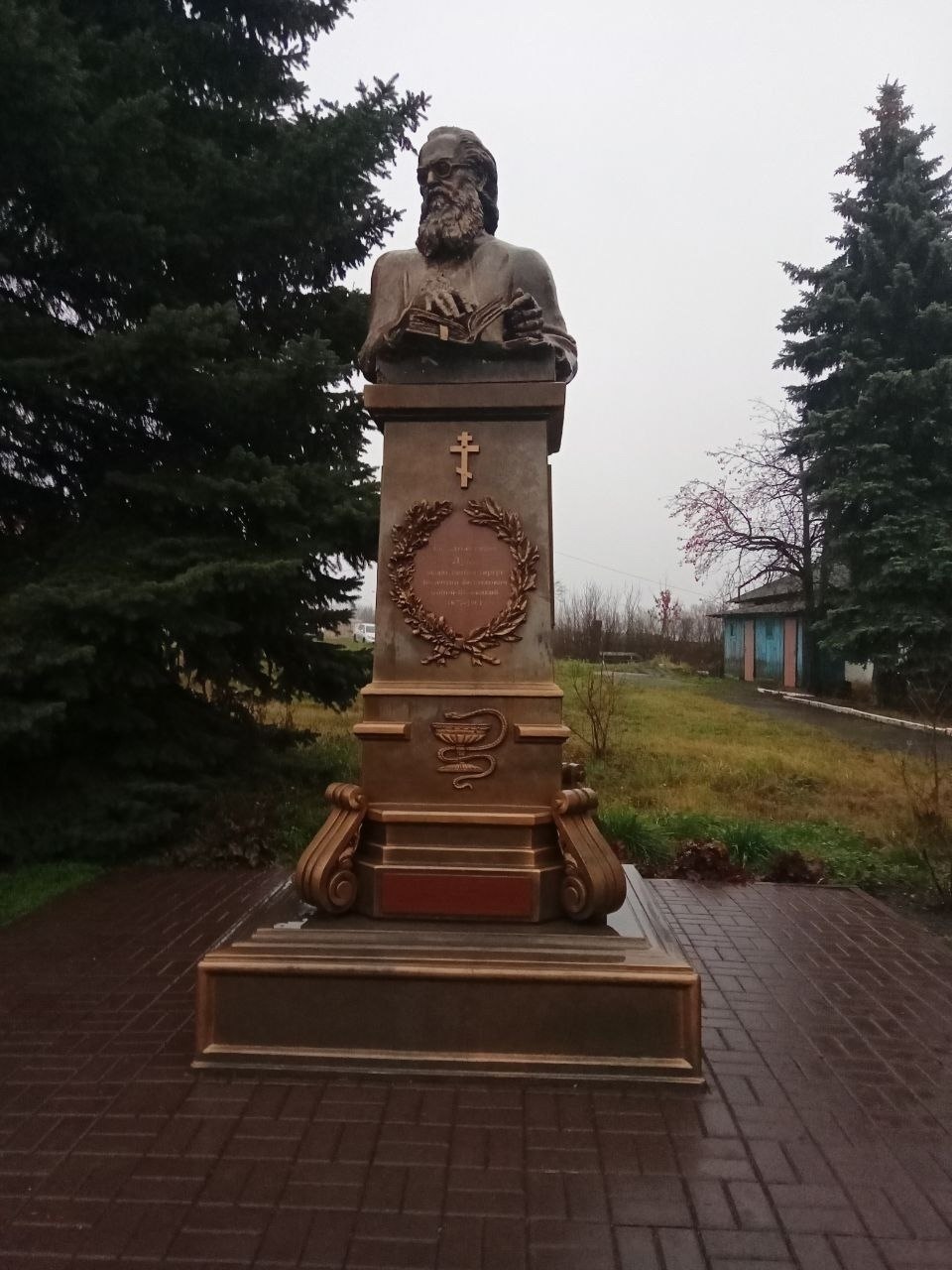 Начальник Управления по государственной охране объектов культурного наследия Курской области Ирина Аникеева вместе с известным общественным деятелем и телеведущим Павлом Астаховым и коллегами из Правительства Курской области... Начальник Управления по государственной охране объектов культурного наследия Курской области Ирина Аникеева вместе с известным общественным деятелем и телеведущим Павлом Астаховым и коллегами из Правительства Курской области...