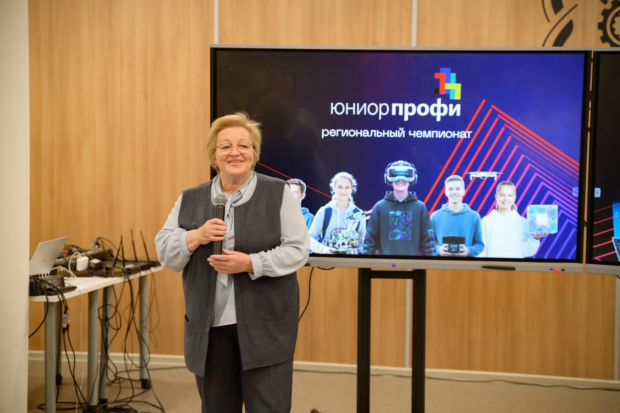 24 ноября в Курске стартовал региональный этап Чемпионата «ЮниорПрофи», который продлится до 10 декабря 24 ноября в Курске стартовал региональный этап Чемпионата «ЮниорПрофи», который продлится до 10 декабря