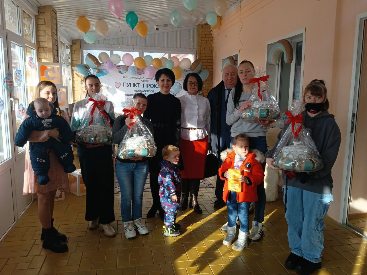 Геннадий Енютин: Рождение ребенка в любой семье приносит не только большую радость, но и множество забот, связанных с приобретением предметов по уходу за малышом Геннадий Енютин: Рождение ребенка в любой семье приносит не только большую радость, но и множество забот, связанных с приобретением предметов по уходу за малышом