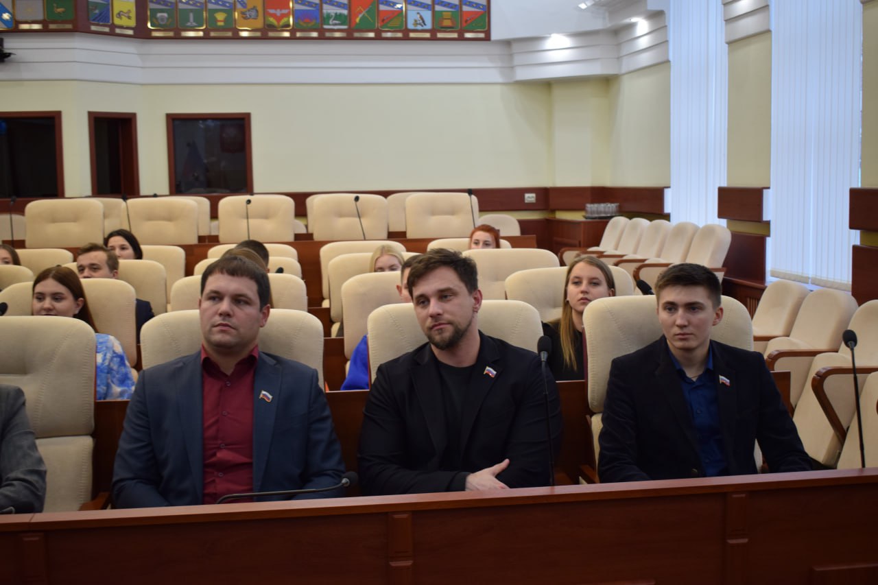 Международное сотрудничество - главная тема прошедшего заседания Совета Общественной молодёжной палаты при Курской областной Думе Международное сотрудничество - главная тема прошедшего заседания Совета Общественной молодёжной палаты при Курской областной Думе