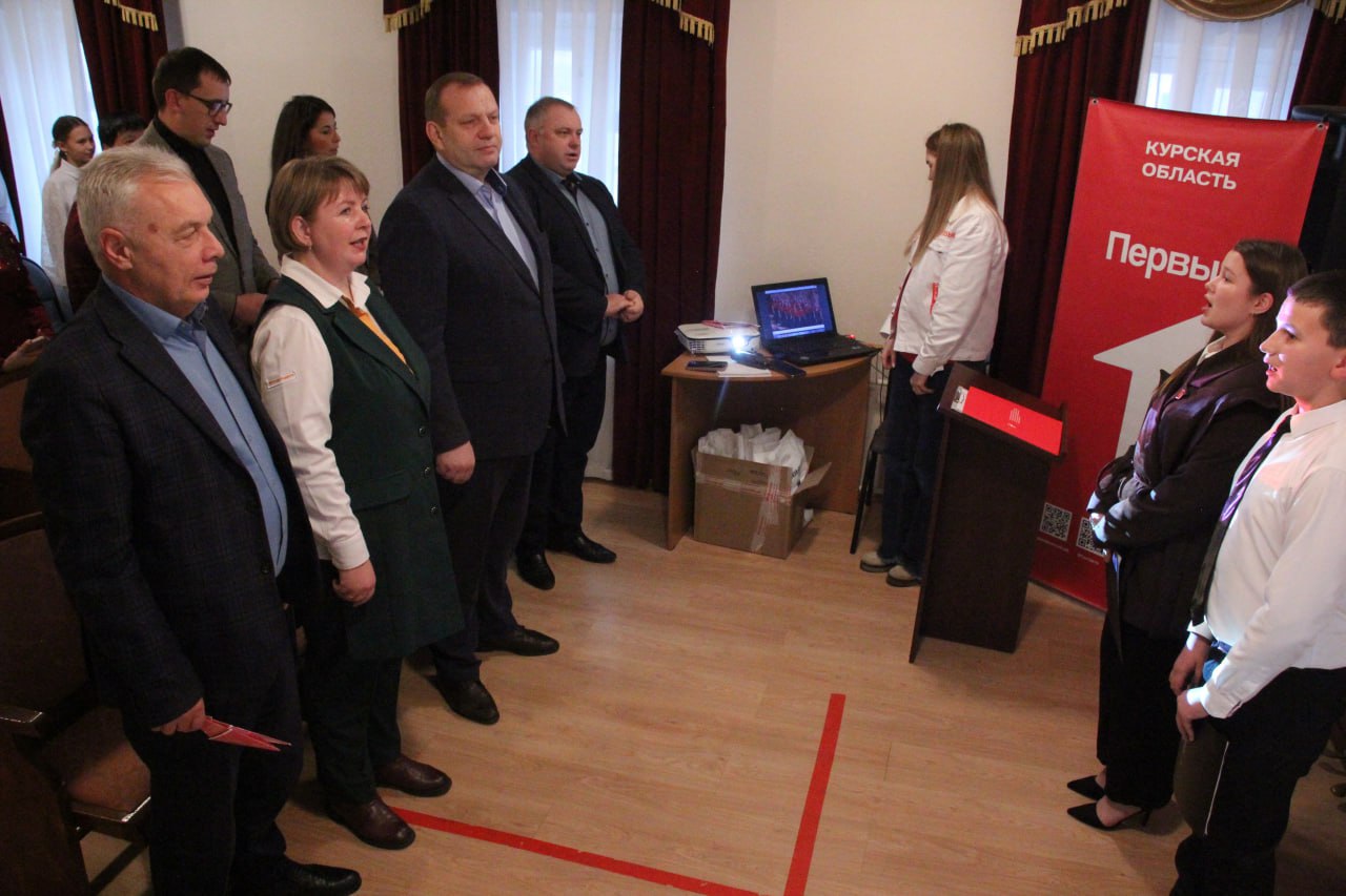 Сергей Цуканов: Посетил форум, организованный местным отделением «Движение Первых», который проходил в мемориальном Доме-музее Георгия Свиридова